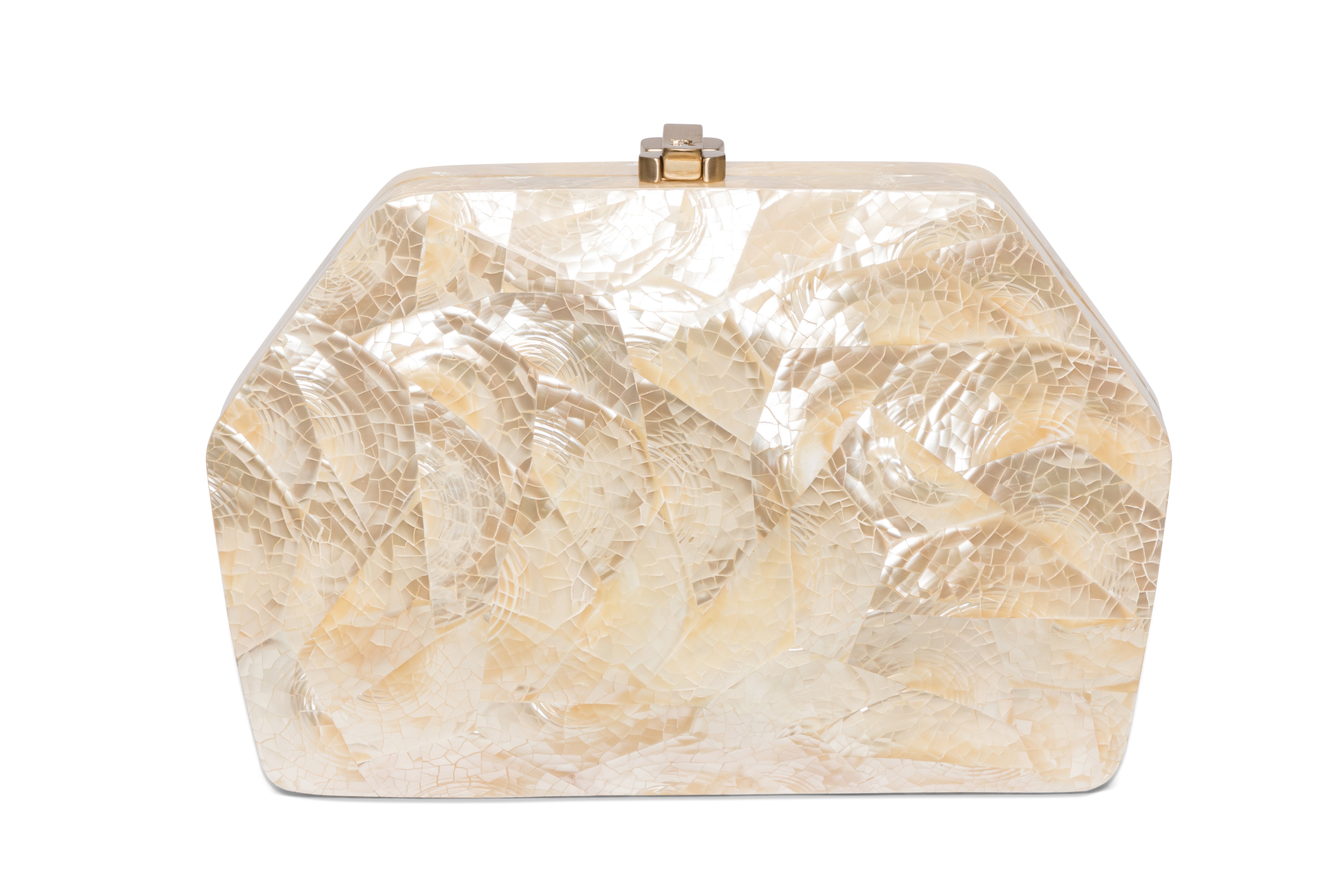 Victoire-Clutch-Troca-Pearl